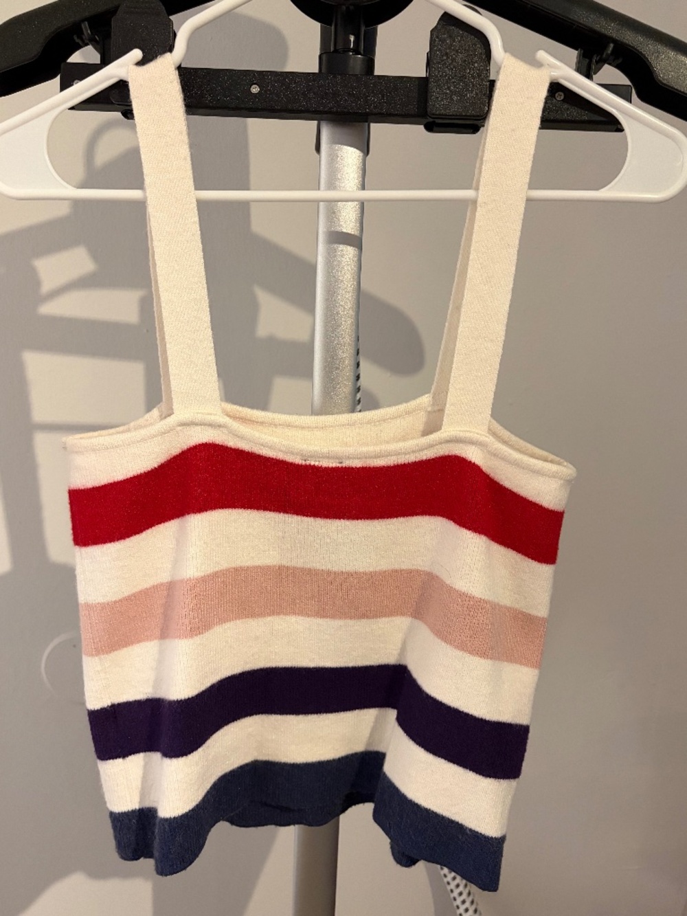 Moon & Madison tank sweater Size M